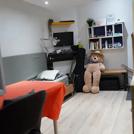 Apartmán Cozy And Practical Near Belleville Park