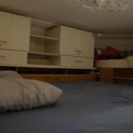 Cozy And Practical Near Belleville Park Apartmán *